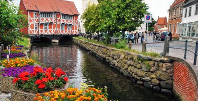 schönes Ausflugsziel Wismar mit historischer Innenstadt