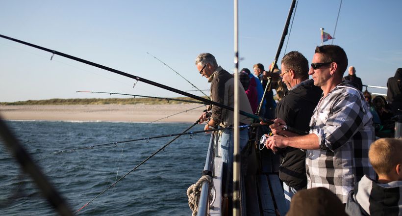 Makrelenangeln an Bord der Gret Palucca vor Sylt