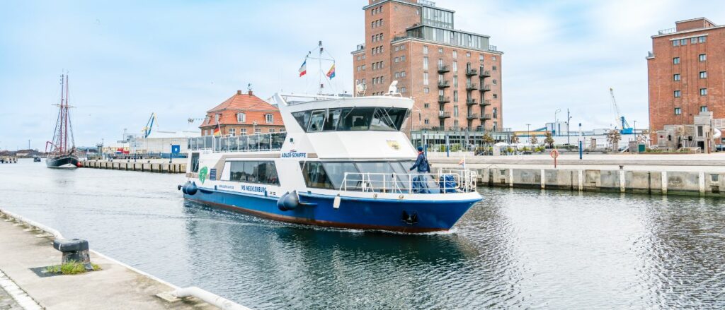 MS Hansestadt Wismar auf Hafenrundfahrt