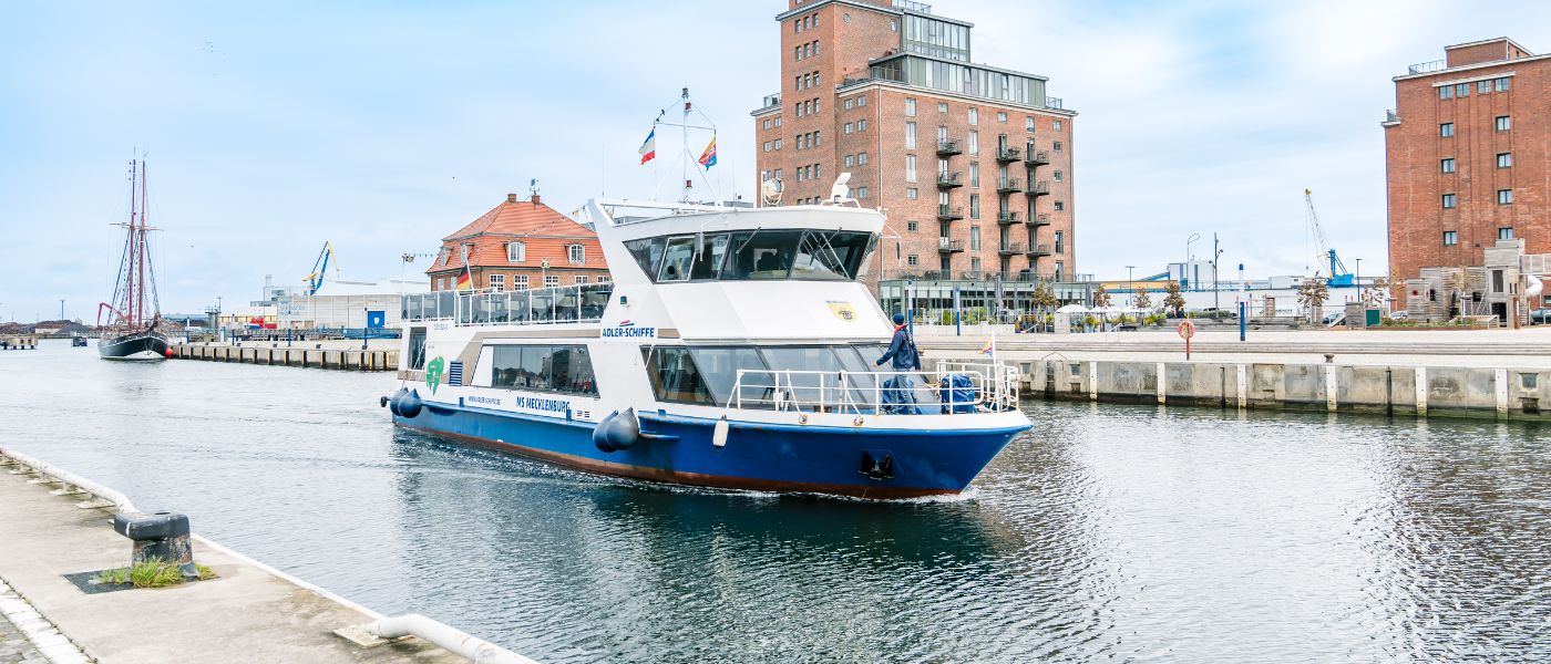 MS Hansestadt Wismar auf Hafenrundfahrt