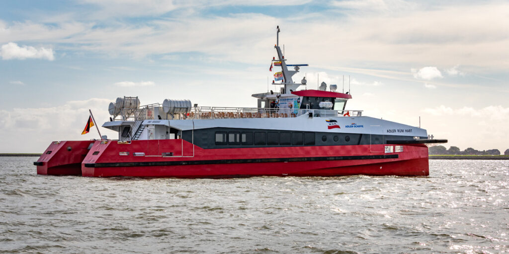 Schifffahrt durch die Halligwelt im nordfriesischen Wattenmeer