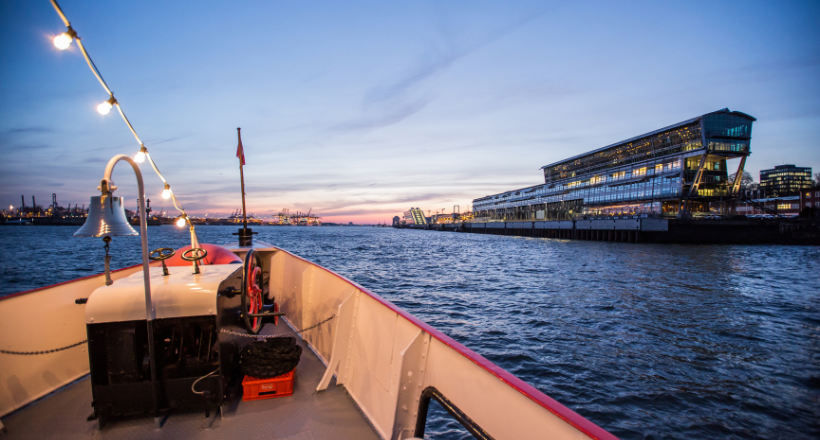 Raddampfer Freya auf dem Nord-Ostsee-Kanal Richtung Brunsbüttel