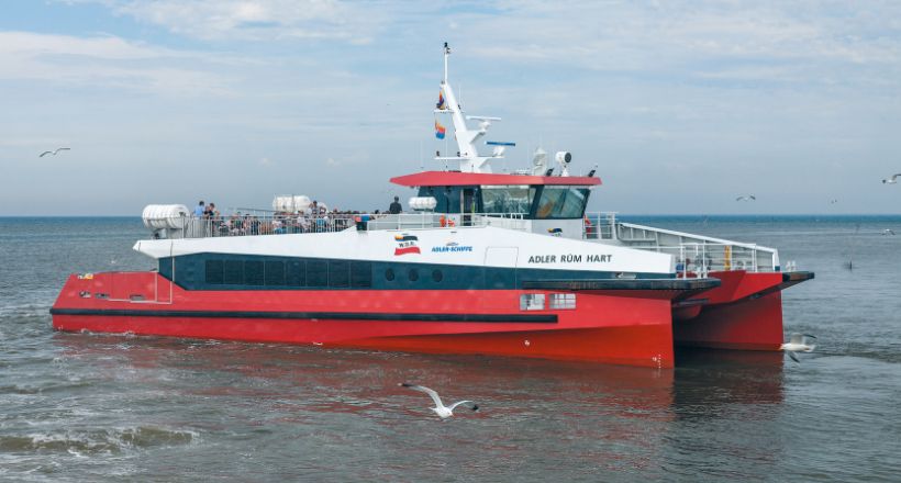 Katamaran MS Adler Rüm Hart unterwegs ab Dagebüll und Föhr