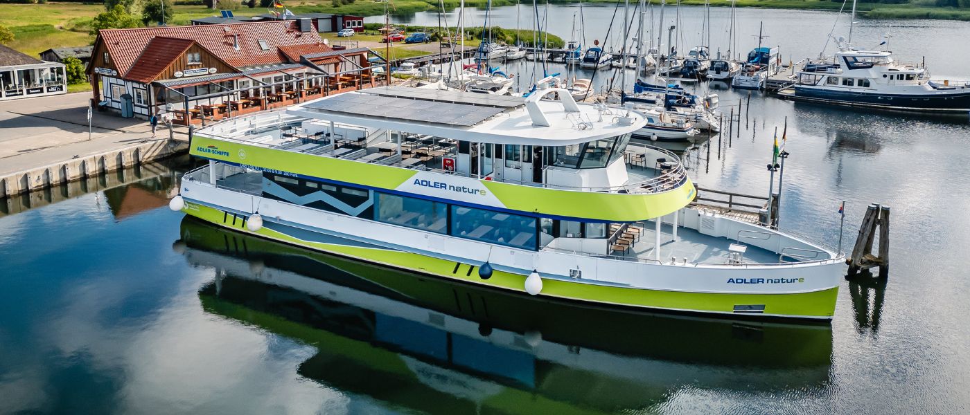 E-Schiff vor der Insel Poel