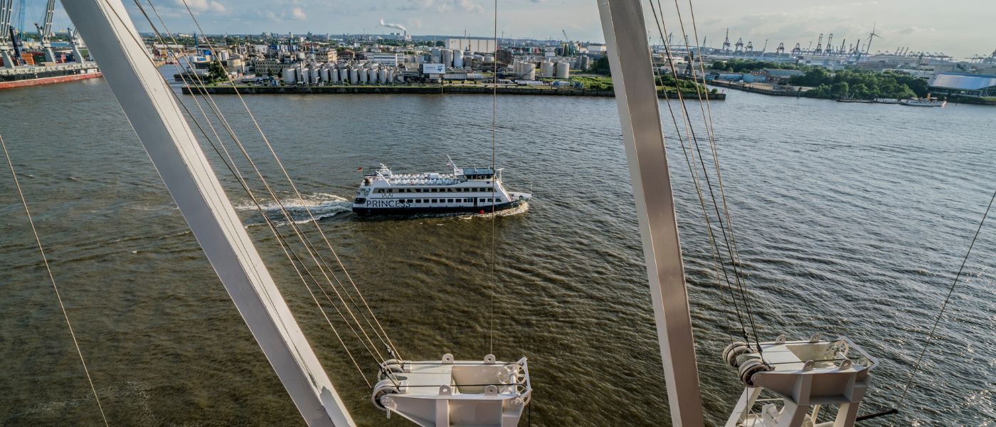 Luftaufnahmer der Princess in Hamburg