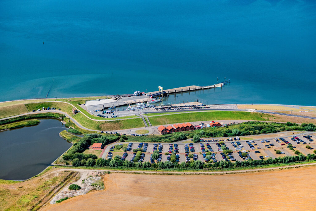 MS Adler V in Nordstrand für die Piratenfahrt nach Pellworm